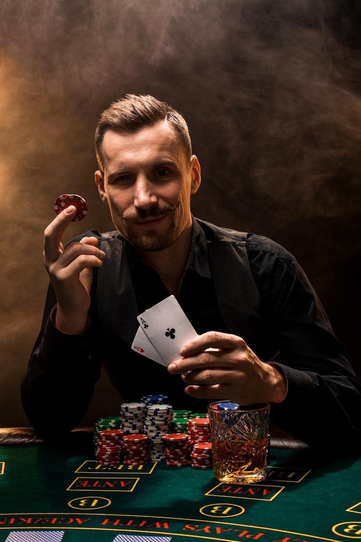 Antarmuka aplikasi mobile kasino live kungfu4d2 dengan meja blackjack dan roulette
